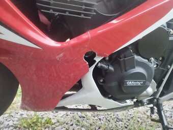 Suzuki GSX-R 600 K7 - 12