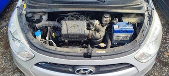 Hyundai i10 1.1 - 12