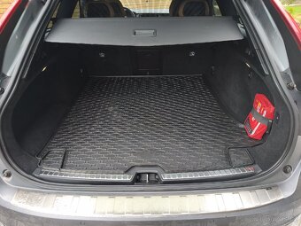 Volvo V90 D4 140 kW - 12