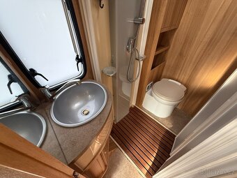 Obytné auto -Ford Transit Chalusson Flash, markýza, předstan - 12