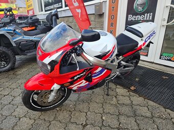 Honda CBR 900 RR, LEGENDÁRNÍ STROJ SKLADEM, nové pneu - 12