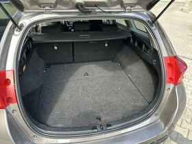 TOYOTA AURIS KOMBI 1,4 D-4D - 12