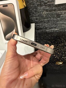 Apple Iphone 15 Pro 256 GB přírodní titan - 12