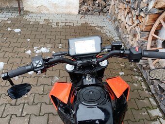 KTM 125 DUKE - 12