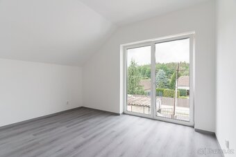 Prodej bytu 3+kk v osobním vlastnictví 78 m², Skorkov - 12