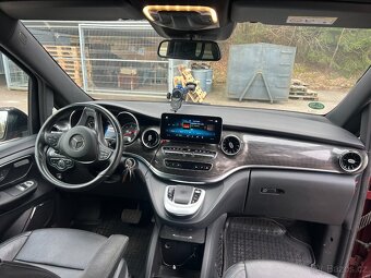 Mercedes-Benz V300D - 12