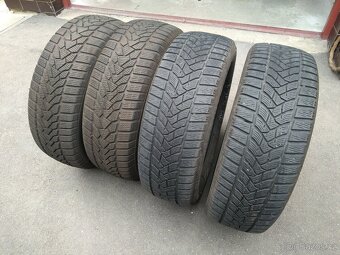 Prodám zimní gumy Dunlop + Uniroyal 205/60 R16 DOT 1624 - 12