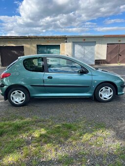 Peugeot 206 1,4i - 12