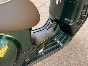 2022 PIAGGIO VESPA 300 GTS HPE RACING SIXTIES 3000 km - 12