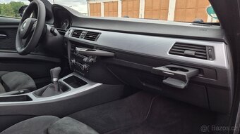 BMW 330i M Sportpaket Manuál E92 Xenon Nebouraný TOP stav - 12