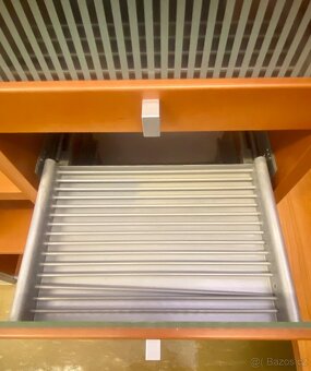 Stěna - kancelářský / studentský nábytek - 12