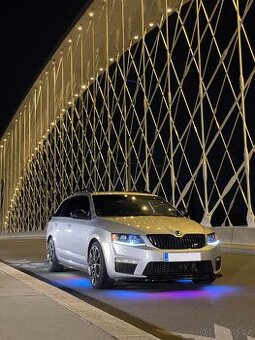 Škoda Octavia 3 RS - lízátko, prahy, zadní lišty - 12