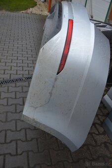 Dveře zadní blatník sklo kufru kufr Octavia III krátká combi - 12