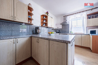 Prodej rodinného domu, 308 m², Netvořice, ul. Zelená - 12