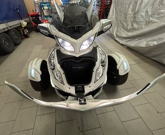 Can-Am Spyder 1330ACE - 12