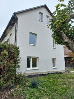 🏡 Pronájem prostorného bytu 3+1 včetně zahrádky - 12