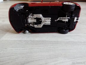modely Bburago 1/18 starší na díly či opravu - 12