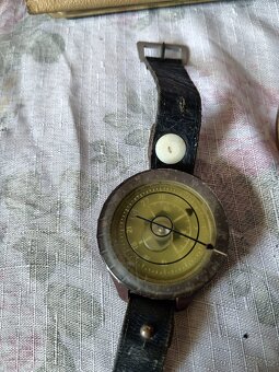 Celou pozůstalost včetně prosklené skříně 👍 - 12