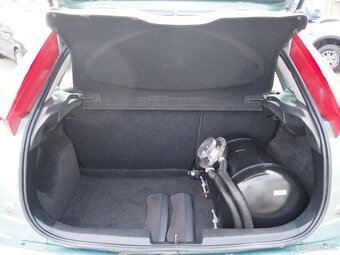 2001 Ford Focus 1.6I, LPG - 12