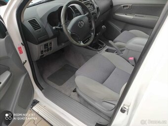 Toyota Hilux 2,5 D-4D  Double Cab Terra (2010) - 12