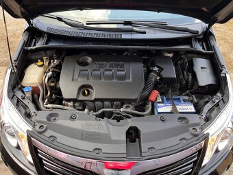 TOYOTA AVENSIS 1.8i 108KW,2014,130KM,EXECUTIVE,NÁDHERNÝ STAV - 12