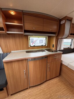 Knaus Sport 500 ~ Francouzská postel - 12