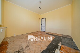 Prodej bytu 2+1 s převodem do osobního vlastnictví, 54 m2 v  - 12