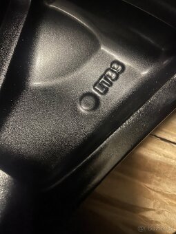 Orig zimni Mercedes Cls w257 c257 + 245/45/18 99% - 12