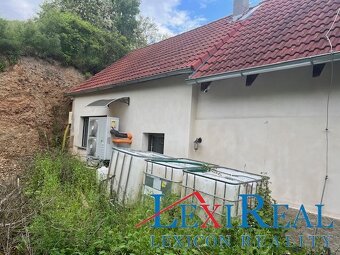 Prodej rodinného domu 4+1 o ploše 165 m2 na pozemku 860 m2 M - 12