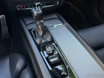 Volvo V60 D4 R-Design - 12