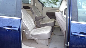 Chrysler Pacifica 3,6L V6, 7 míst, LPG, KRÁSNÝ - 12