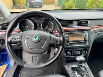 Škoda Superb 2.0 TDI 4x4 DSG moc hezký - 12