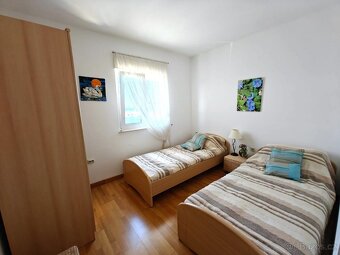 Plně zařízený apartmán jen 100 m od moře – Trogir, 240.000 € - 12