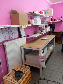 Prodám vybavení z cukrárny - 12