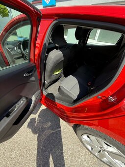 Renault Clio - 12