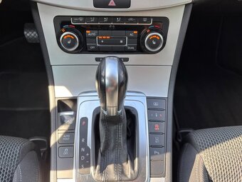 VW Passat CC 2.0 TDI 125kw DSG 2011 Bi-xenon ALU 18" - 12