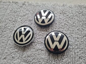 Stredové krytky - pukličky kolies VOLKSWAGEN - 12