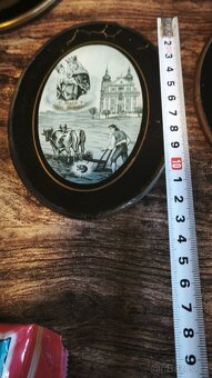 Staré svaté obrázky a soška. - 12