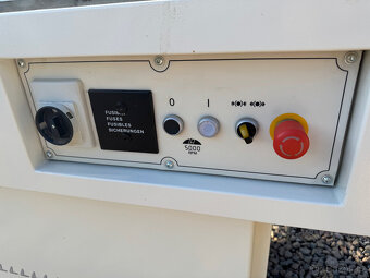 Srovnávačka SCM F410 - 12