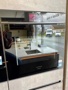 Nová kombinovaná parní trouba SIEMENS STUDIO LINE HS958GCB1 - 12