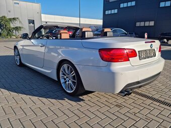 BMW E93 330I LCI 6st Manuál Tovární M Paket - 12