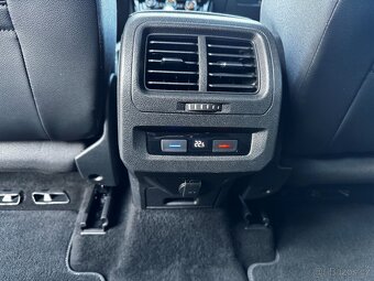 VW Touran 1,4 TSi 110kw  3x R-Line,DSG 7 miestny - 12