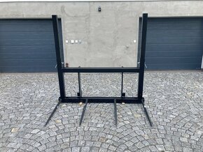 Nosič balíků na manipulátor/vidle na balíky/sklopné hroty - 12