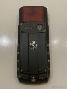 Mobilní telefon Vertu - 12