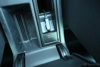 Volkswagen Golf 2.0TDI 103KW Style 4/2012 - 12