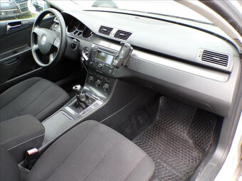 Volkswagen Passat Variant 1,9 TDI TREND,KLIMA - 12