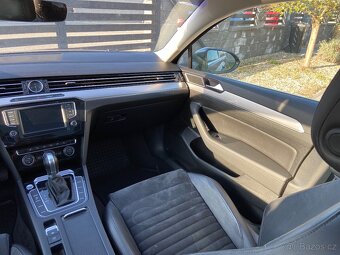 VW PASSAT VARIANT 2.0 TDi R-Line DSG 2017 - 12