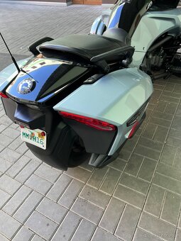 2022 Can am Spyder F3-T - 12