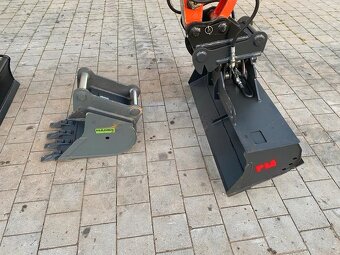 Minibagr Kubota KX027-4 - 12