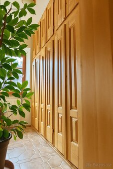 Historický statek s krásnými interiéry - 12